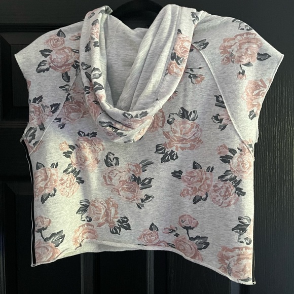 Calvin Klein performance crop top - Picture 3 of 4